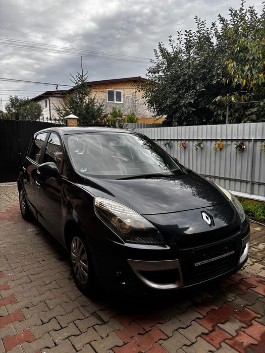 Renault Scenic 2011