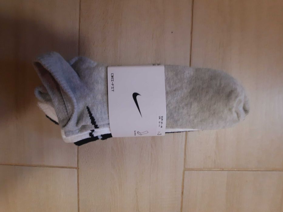 Sosete Nike marimea 42-46 3 perechi