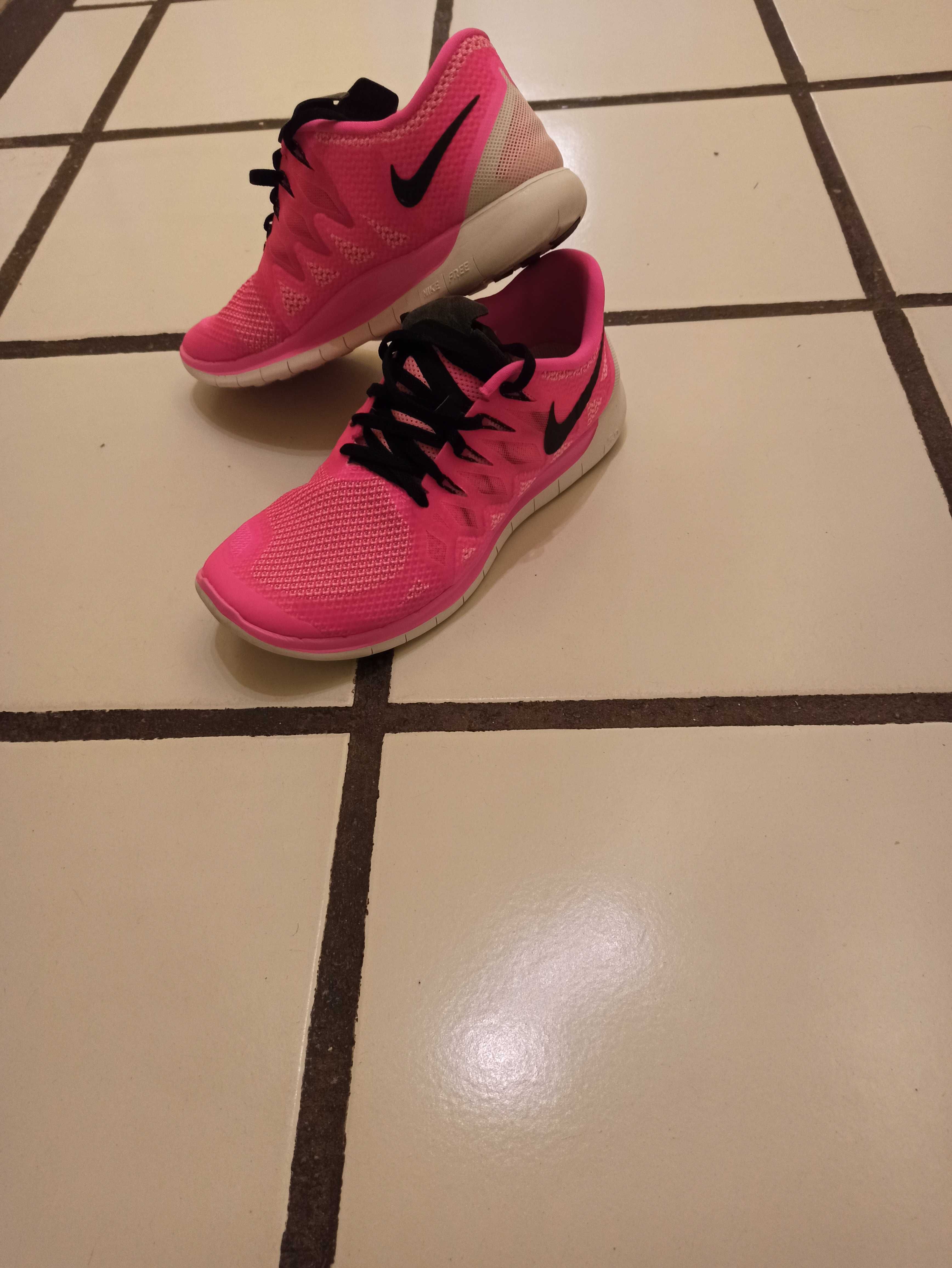 Маратонки Nike 42,5