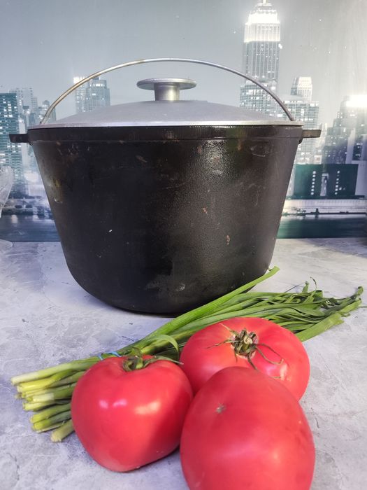 Советский казан 10 литров.