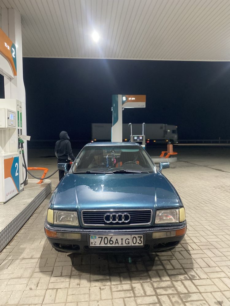 Продам ауди б4 80