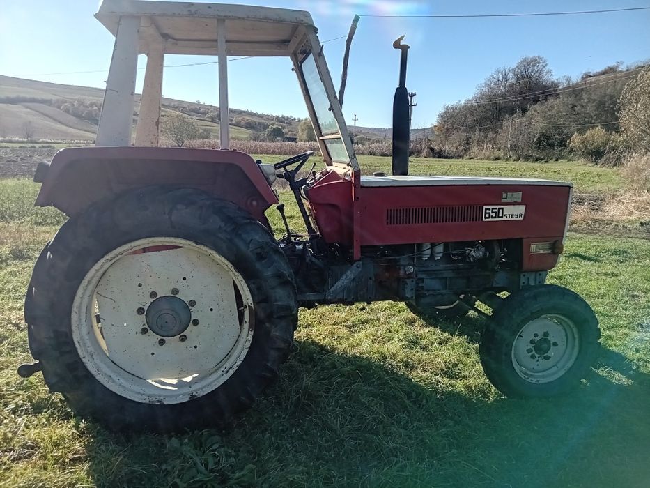 Vând sau schimb tractor stayer 650  cu balotiera welger rp 12u 0