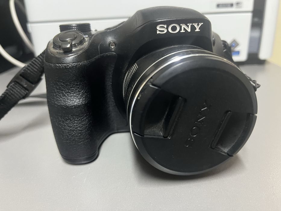 Продам фотоаппарат Sony Cyber-shot 20,1 mp