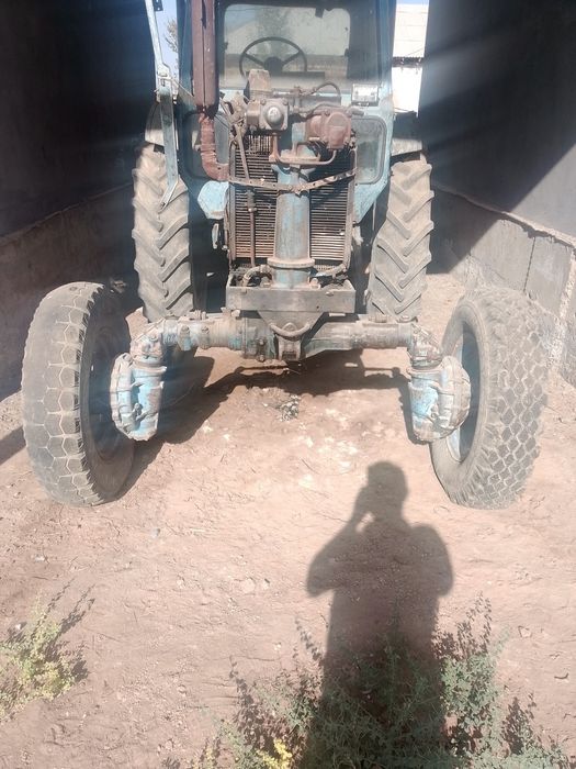 Traktor Belarus vidushi