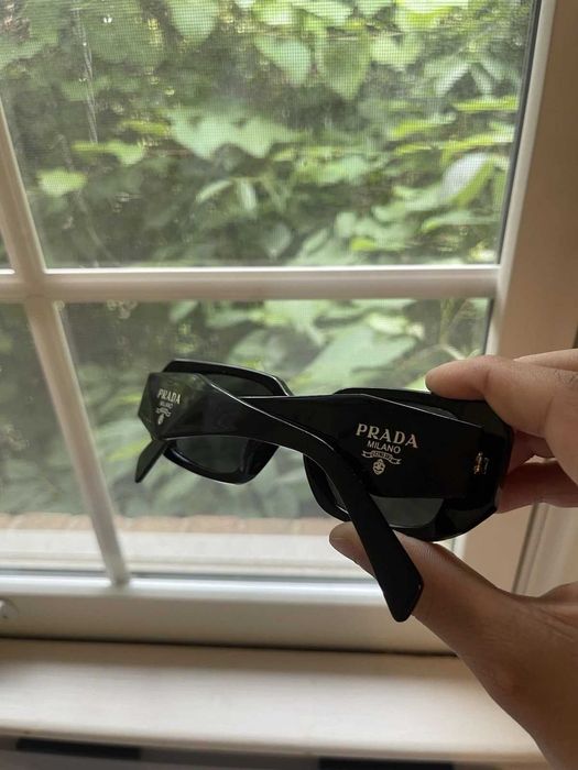 Ochelari de soare Prada