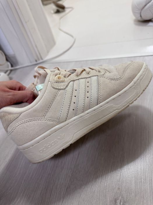 Adidasi ADIDAS  culoare roz pal nr 38