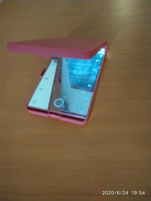 Oglinda cosmetica cu Leduri