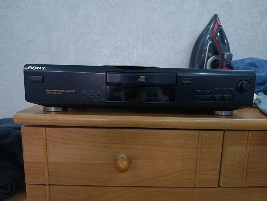 Сд проигрыватель Sony cdp xe300