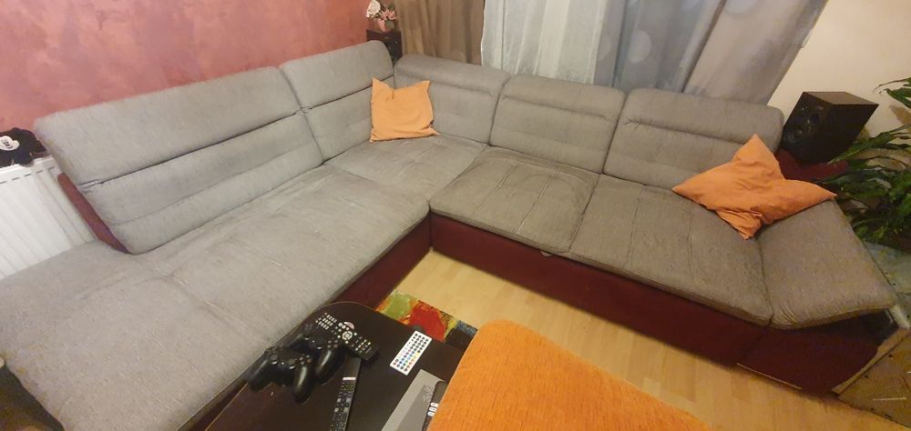 Coltar extensibil cu tetiere reglabile