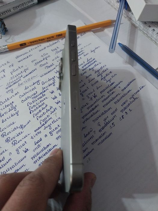 iPhone 15 pro J/A sim karta ketadi, xotirasi 256, yomkst 86