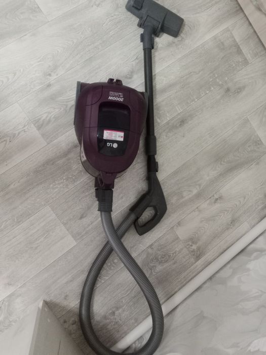 Пылесос LG 2000W