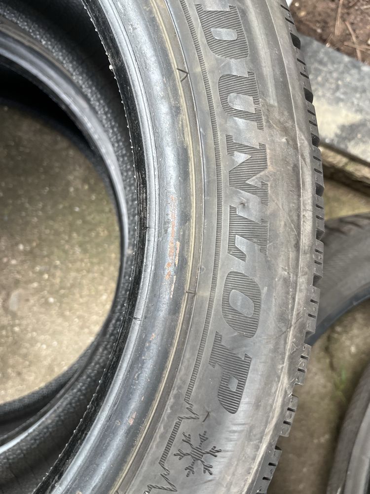 Продавам 2 бр гуми 215/50R17 Dunlop Wintersport 5