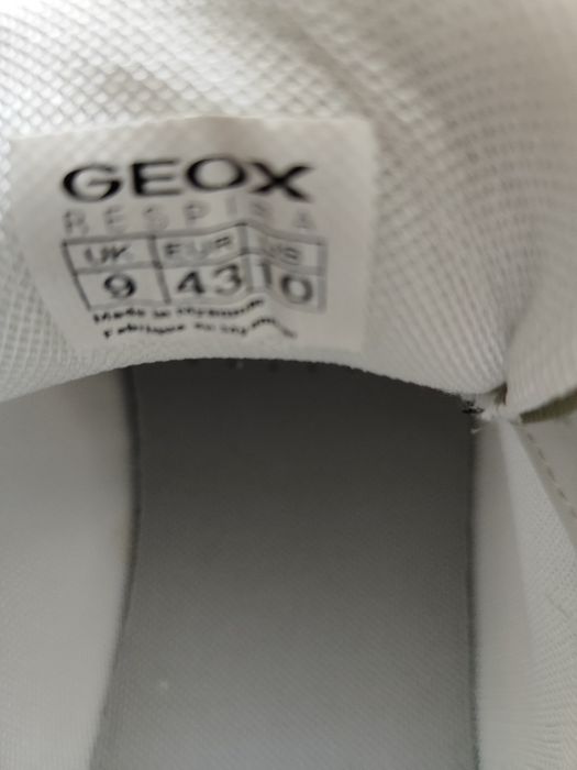 Продавам спортни обувки