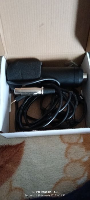 Microfon nou nout