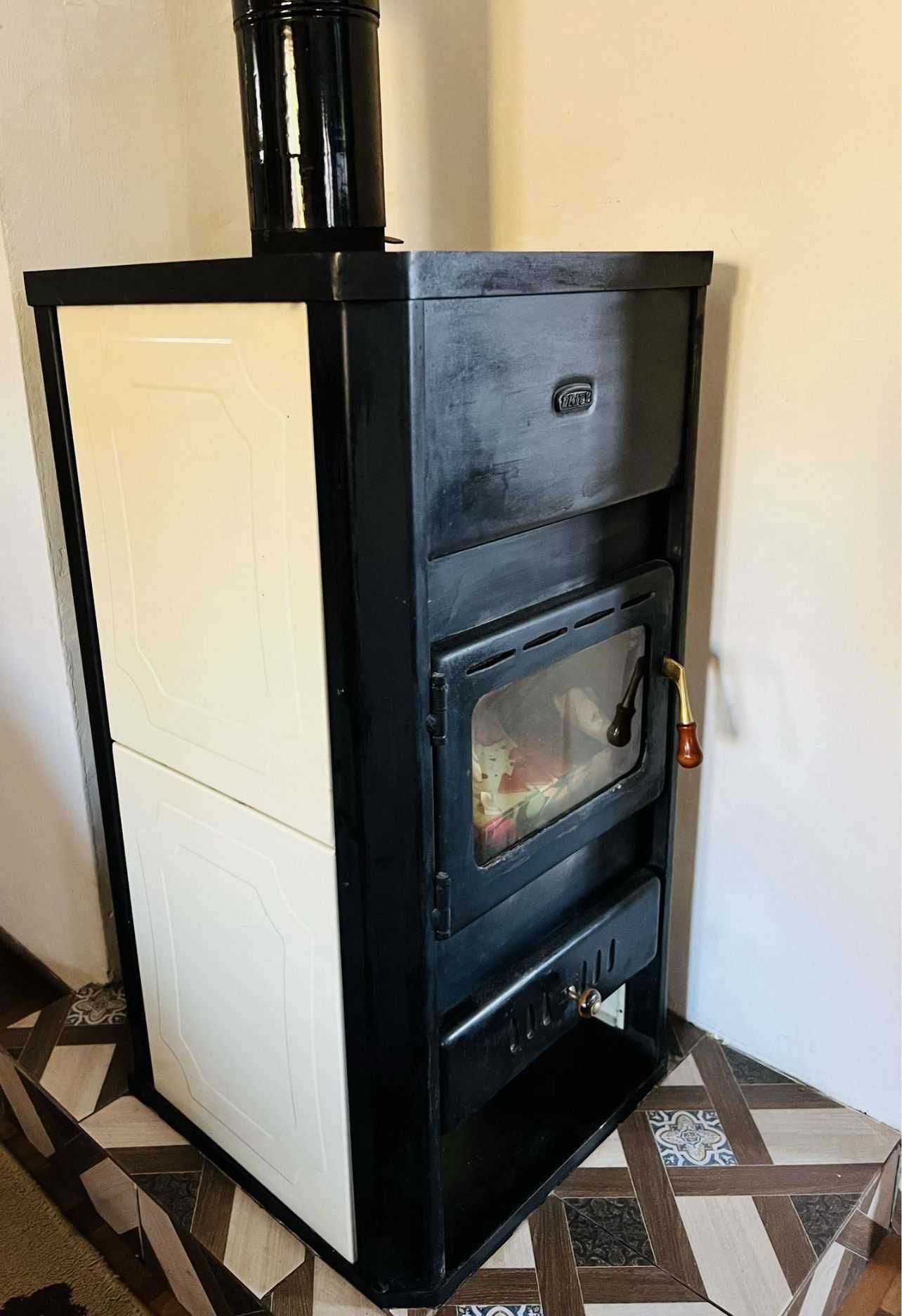 Șemineu / Sobă pe lemne Prity S3 W13 cu boiler și plită