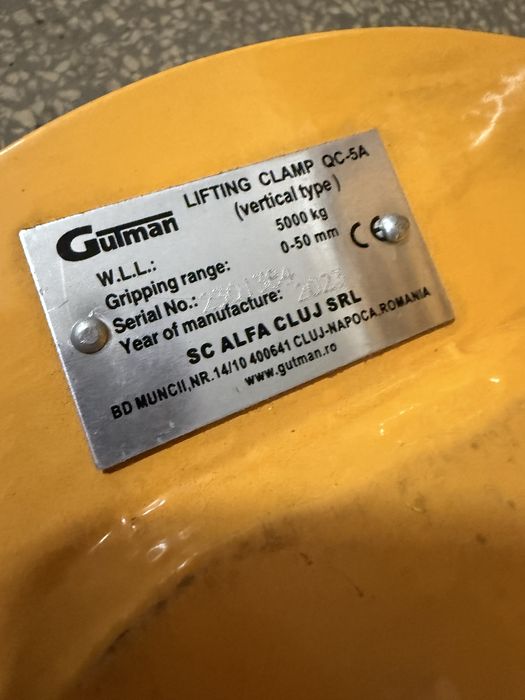 Cleste ridicare pe verticala