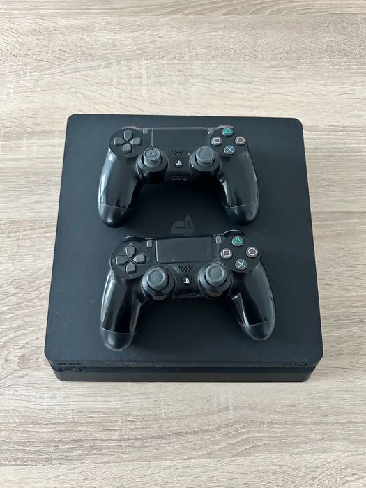 Sony PlayStation 4