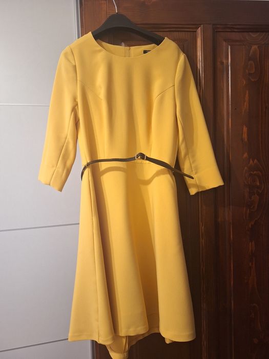 Rochie de birou.