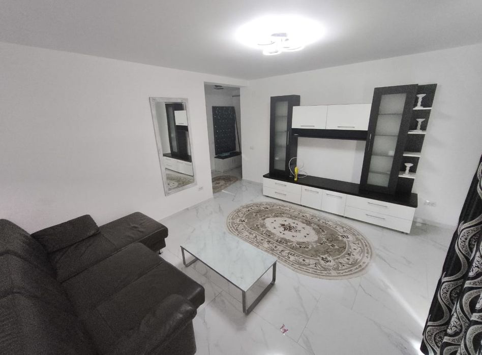 Vând apartament Ipotesti