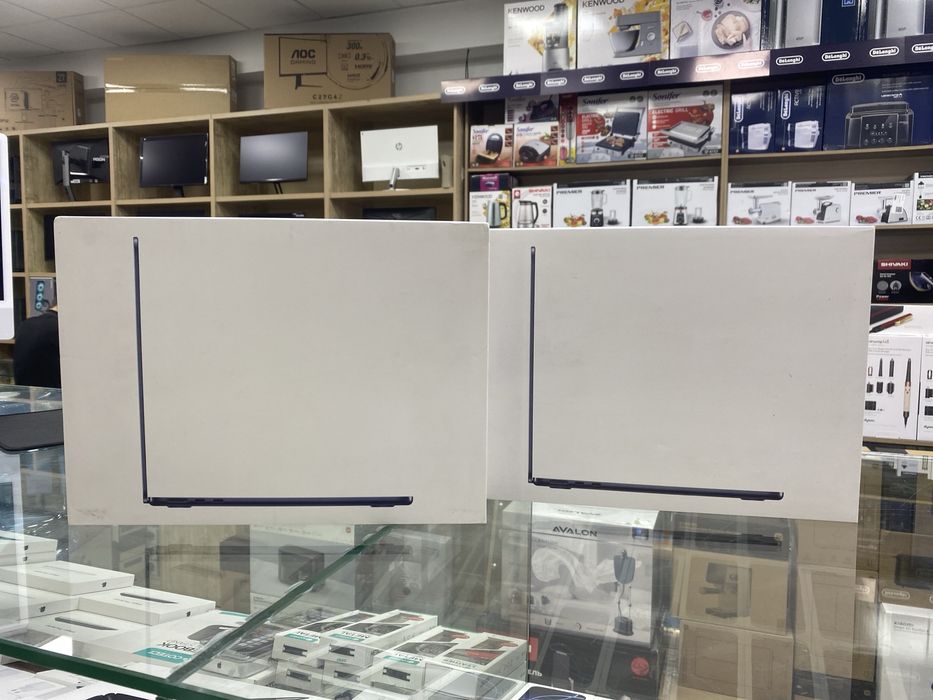 MacBook Air 13 M3 8gb / 512 ssd New