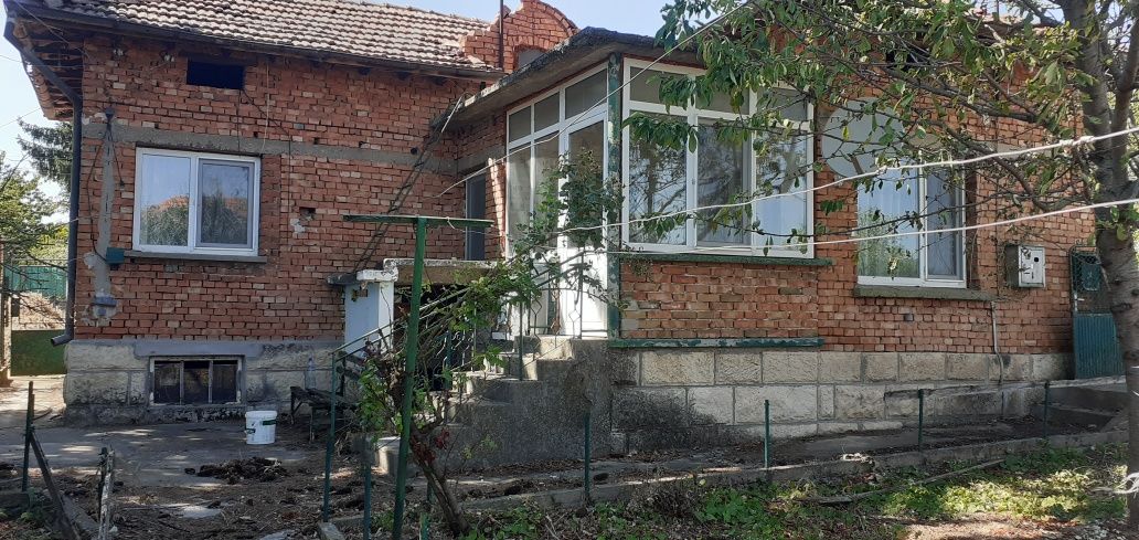 Къща  недвижим имот