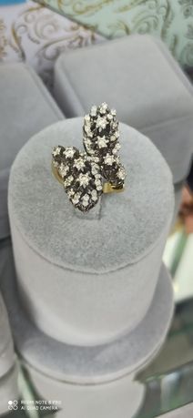Срочно продается Золотое кольцо с бриллиантами