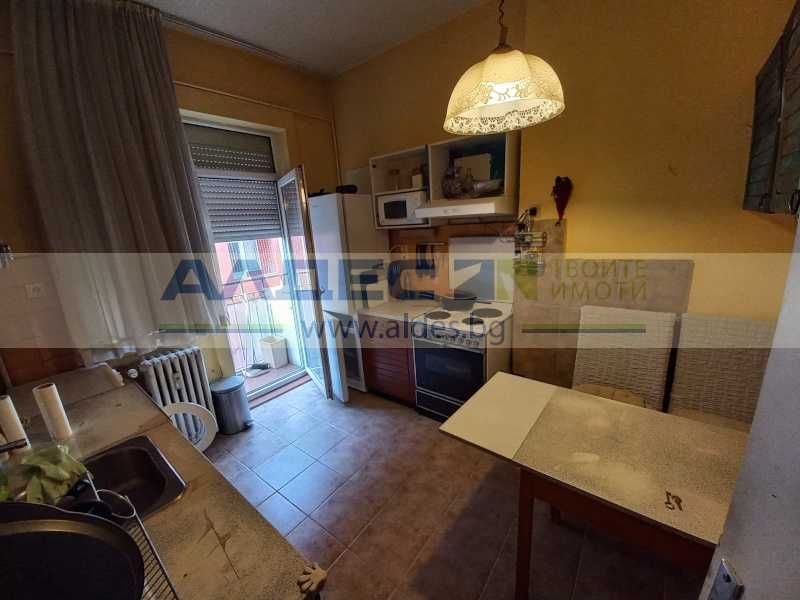 Продава се Тристаен апартамент в София, Център - 110 кв.м за 3591 €/кв.м - Снимка #10