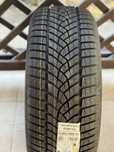 Goodyear UltraGrip 255/45 R20 105V NOU