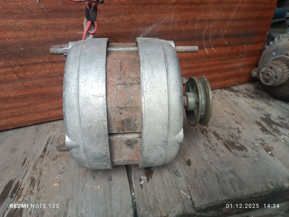 Продам электродвигатели