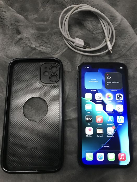 Vand iphone 11 de 64 gb negru