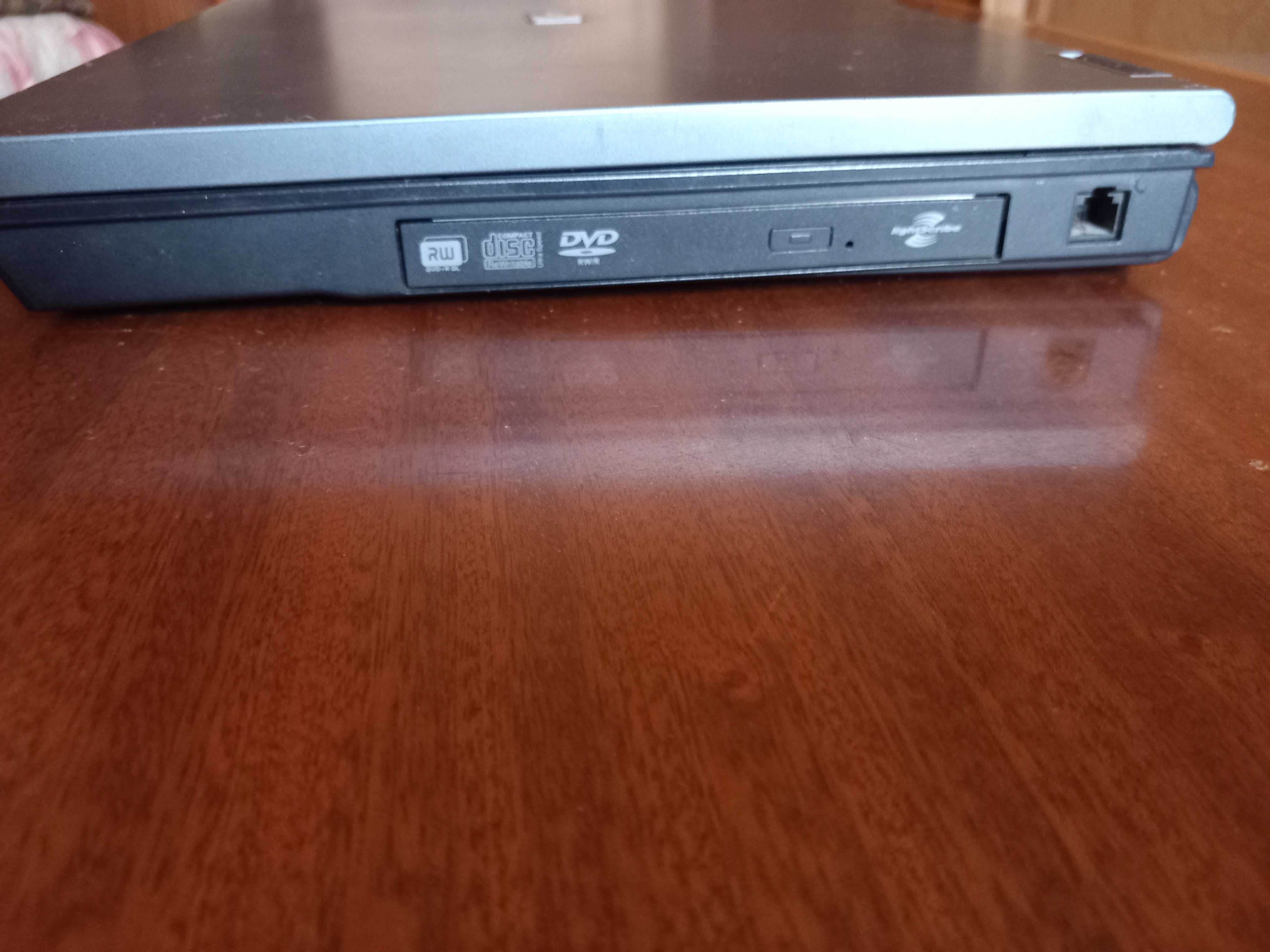 Лабтоп HP . Старичък , но работлив . 1.9ghz dual core