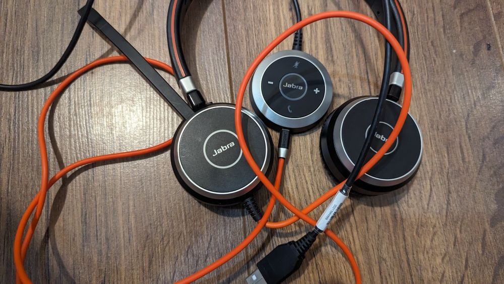 Căști Jabra cu telecomanda