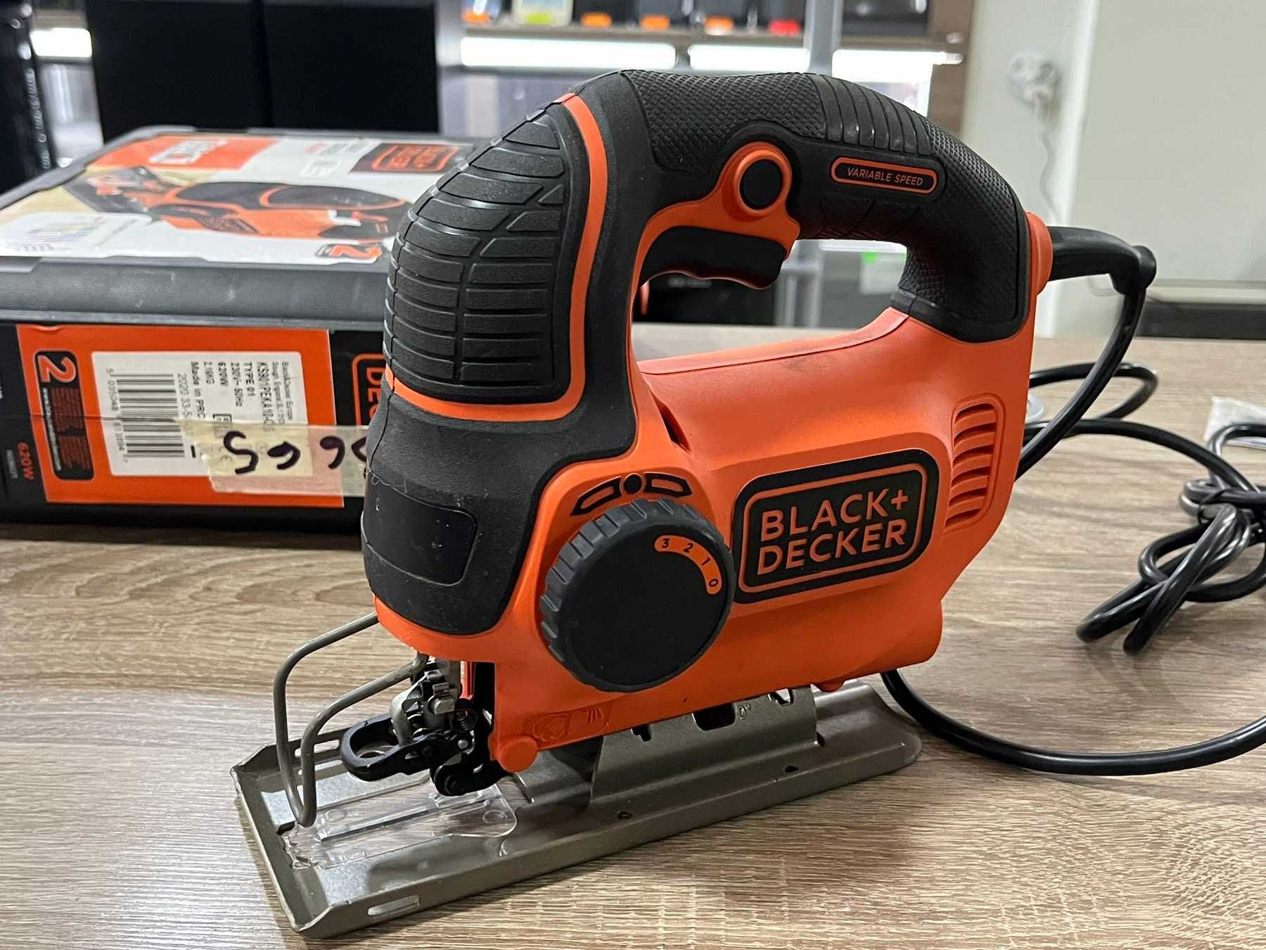 Прободен нов трион Black & Decker