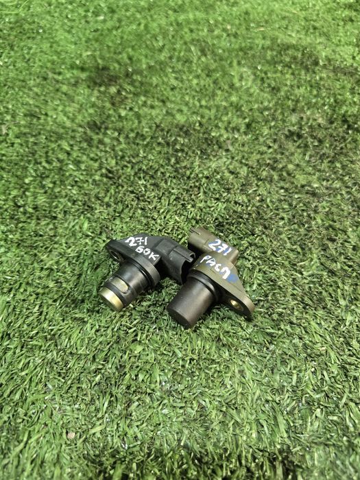 Датчик распредвала Мерседес Мерс цешка с180 271 Mercedes w203