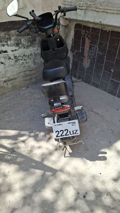 Elektroskuter sotiladi