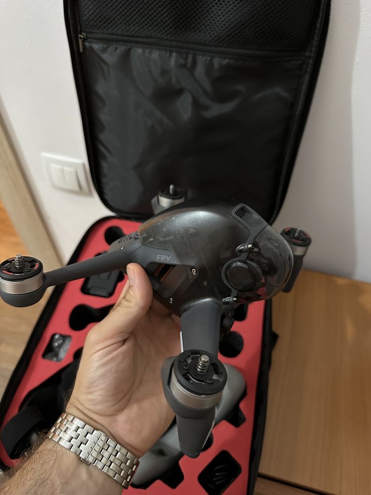 Drona DJI FPV full combo - accesorii + rucsac