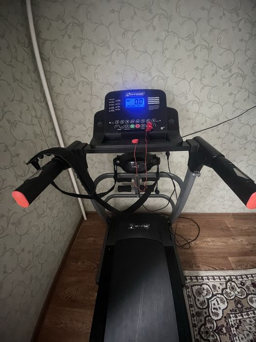 Продам беговую дорожку.