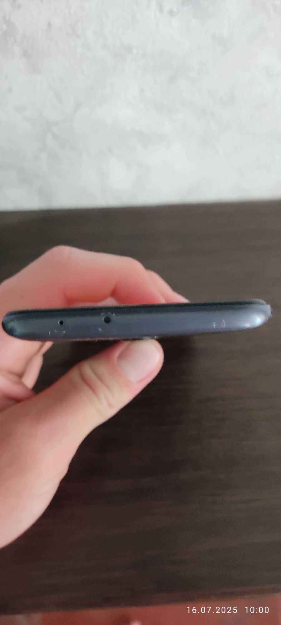 Srochna Redmi 9 telefon sotiladi