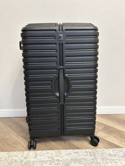 Продам чемодан Large size