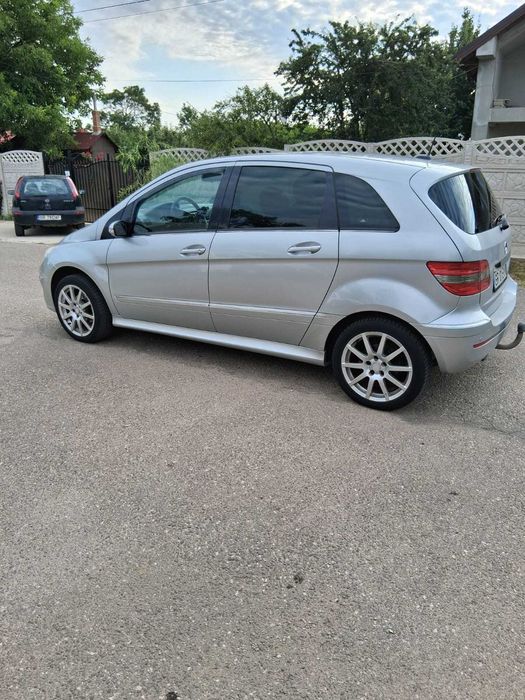 Mercedes B 2007
1.7 benzina 116 cu GPL
