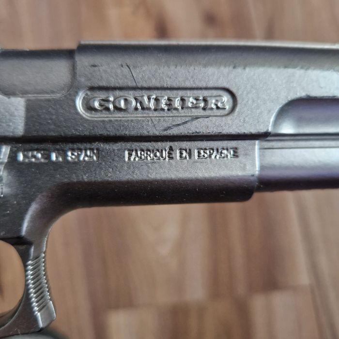 Pistol cu Capse - Jucarie