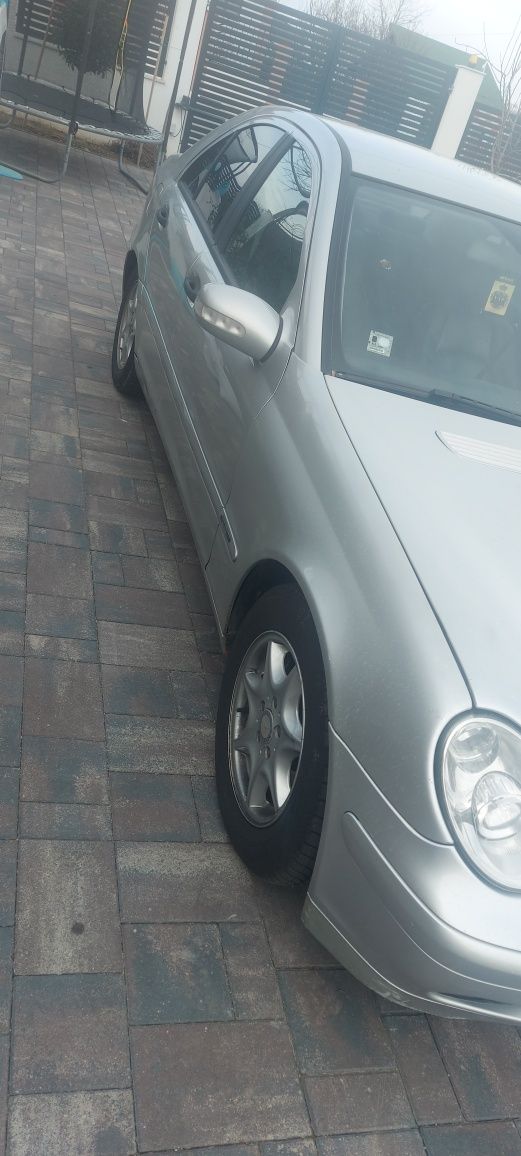 Vand Mercedes c200