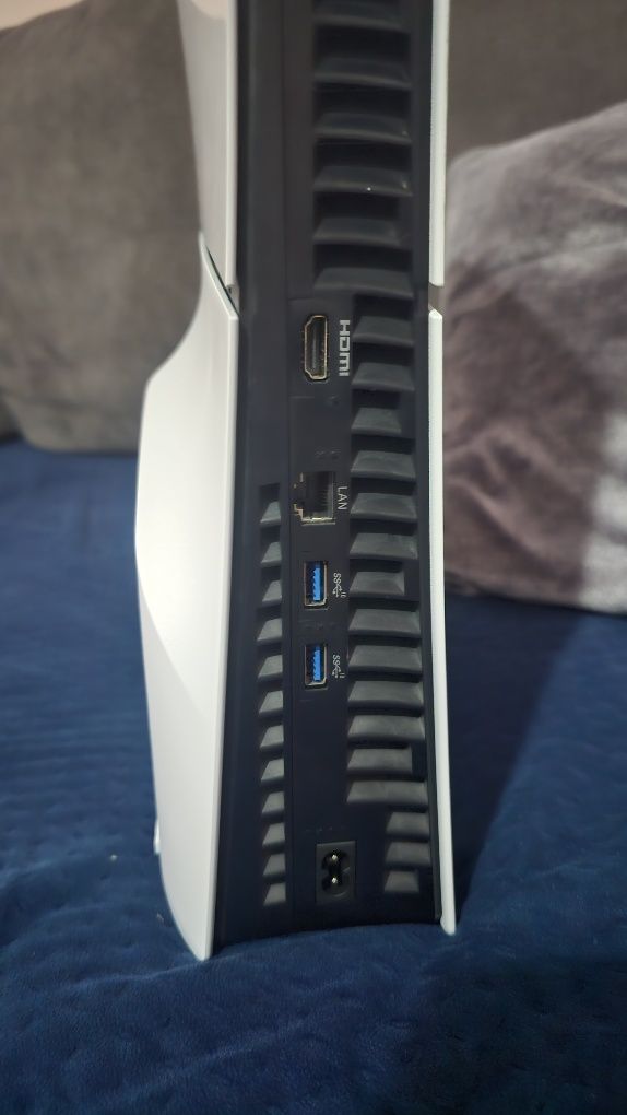 PlayStation 5 Slim cu disc și jocuri