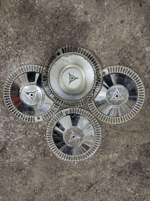 Retro kalpak R13 sotiladi