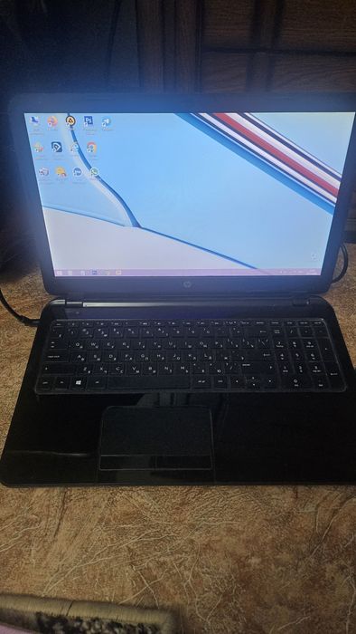 Ноутбук HP старенький