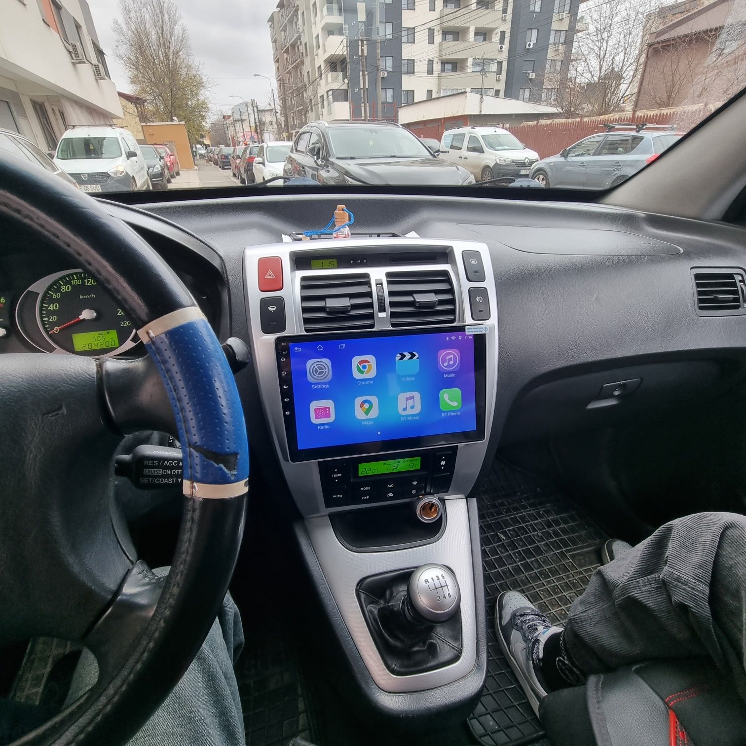 Navigatie android Hyundai Tucson rama inclusa Waze YouTube GPS USB