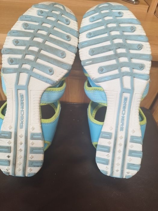 Сандали унисекс .