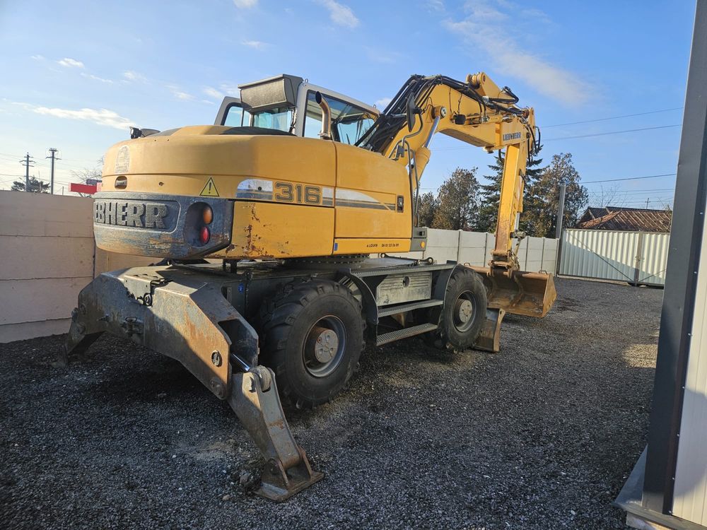 Inchirere Excavator pe pneuri Liebherr A 316