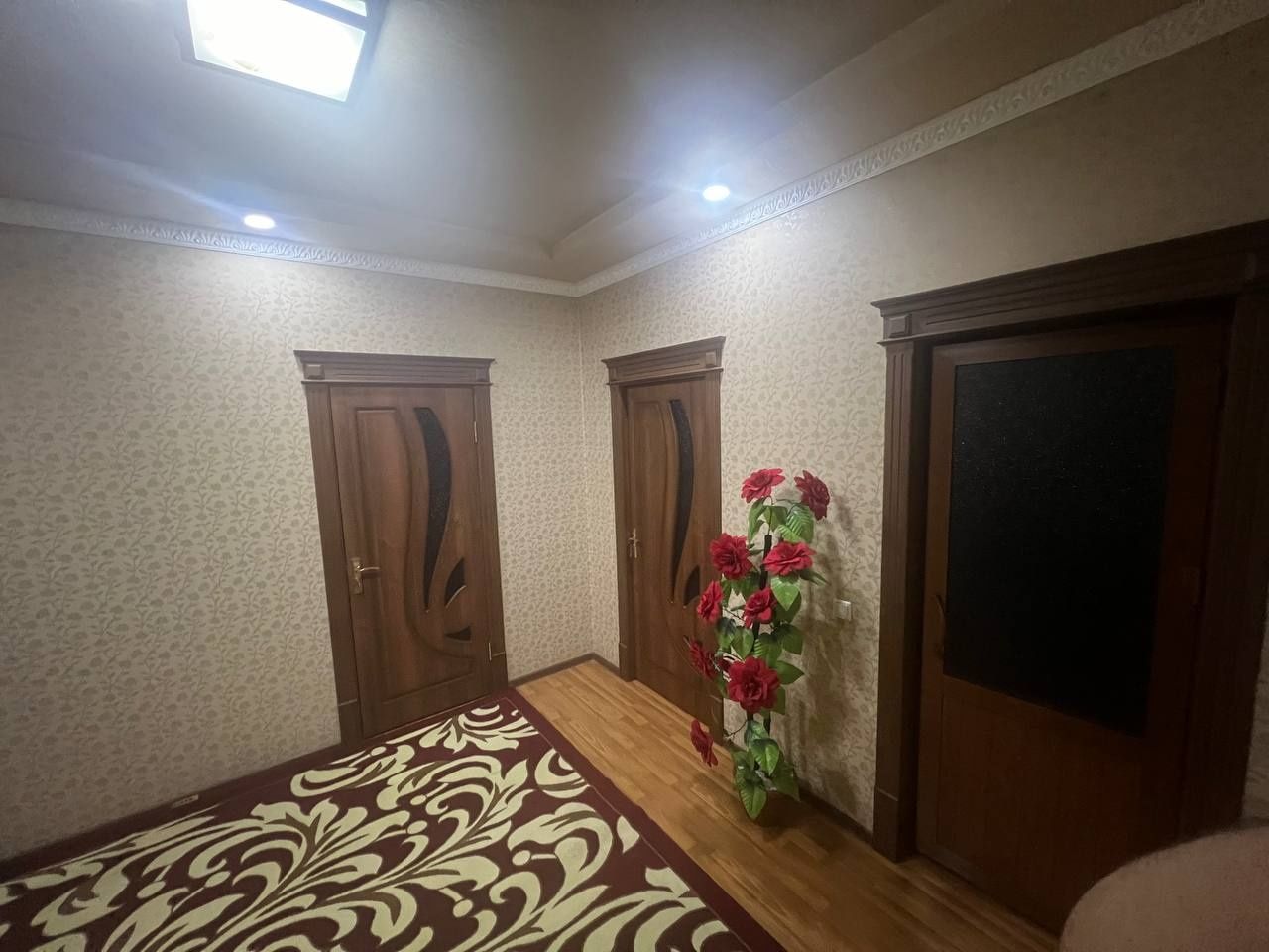 Квартира Сотилади 80кв метр жихозлари билан 2 гиштли 50.000$