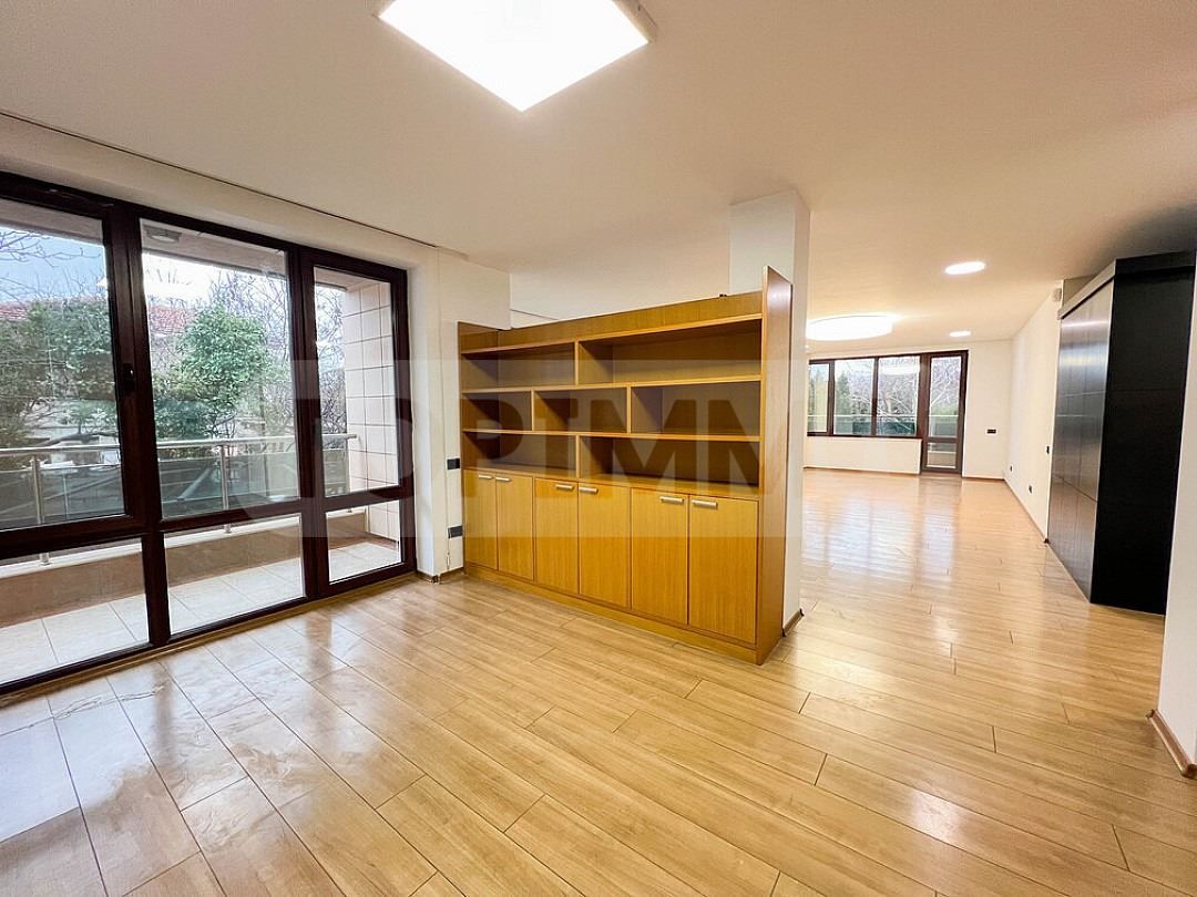 Продава се Двустаен апартамент в Варна, Морска градина - 96 кв.м за 5000 €/кв.м - Снимка #6
